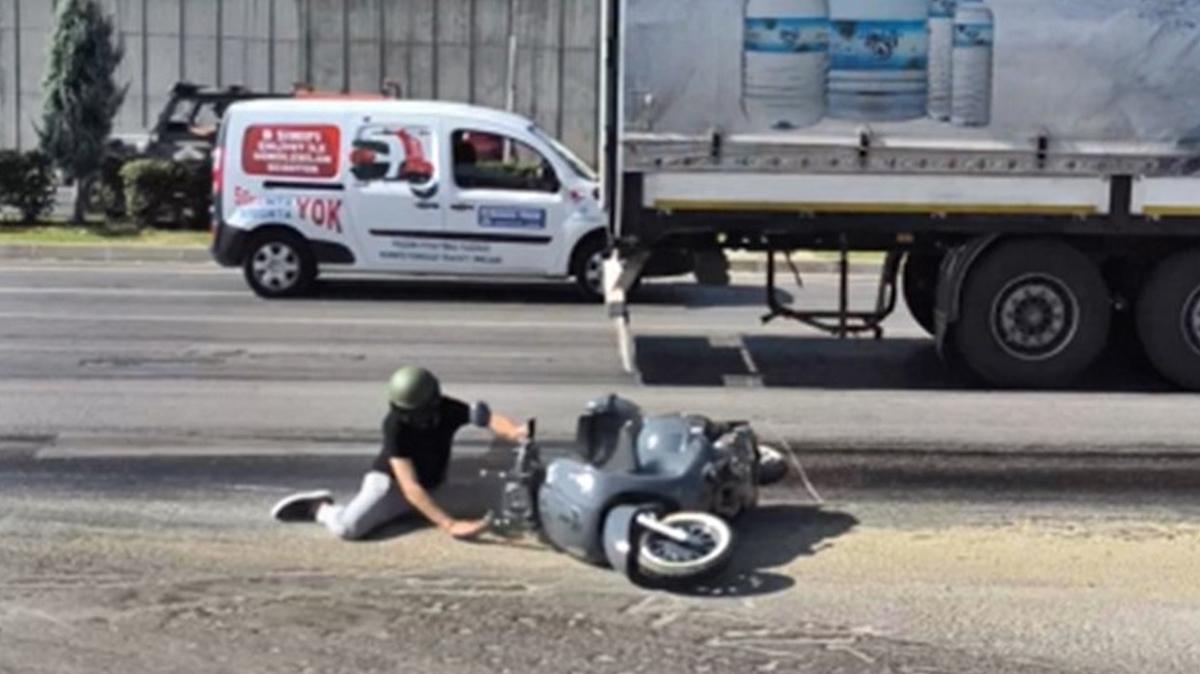 Yola ya dkld, trafik fel oldu!