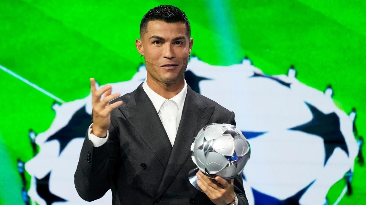 1 milyarlk sosyal medya rekortmeni Cristiano Ronaldo!