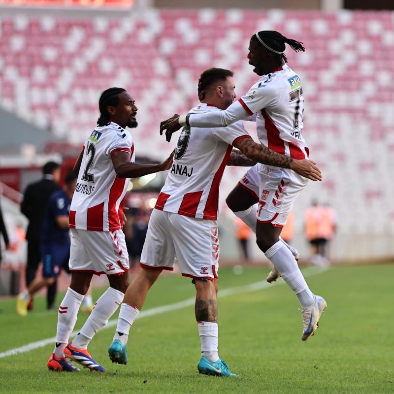 5 goll delloda kazanan Sivasspor