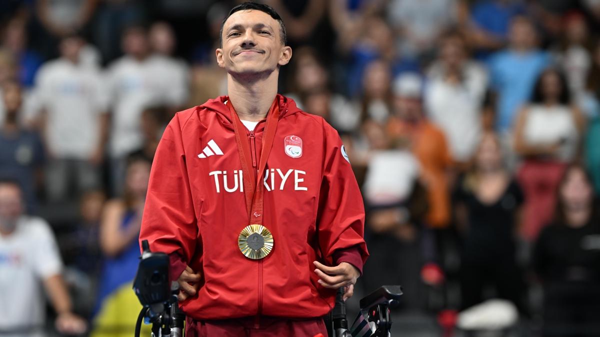 umut �nl�  alt�n madalya  paralimpik oyunlar foto�raflar� resimleri