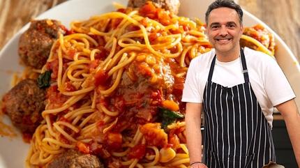 Pratik akam yemei: Spagetti kfte tarifi! MasterChef izleyenlere Arda Trkmen'in tarifi