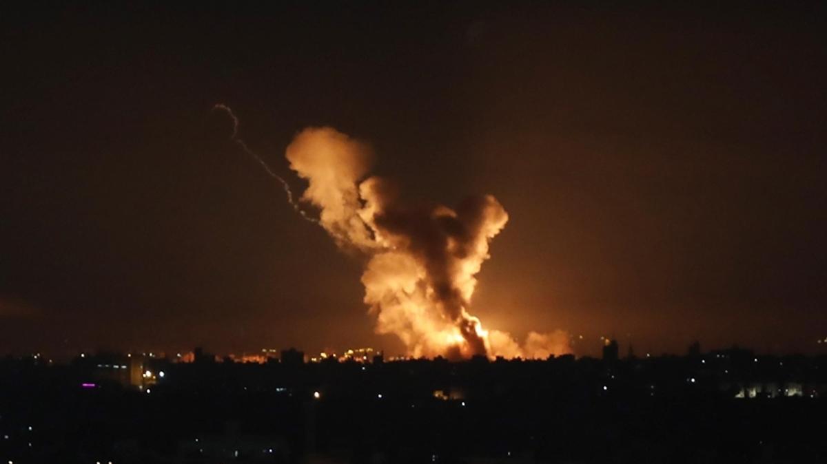 srail Lbnan'a saldrd: 1 kii hayatn kaybetti