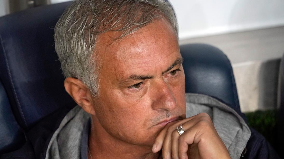 Jose Mourinho basn toplantsna katlmad