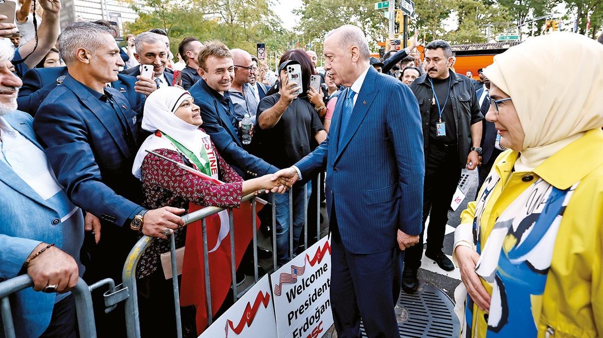 Bakan Erdoan, New York'ta! Trkevi'nde cokulu karlama