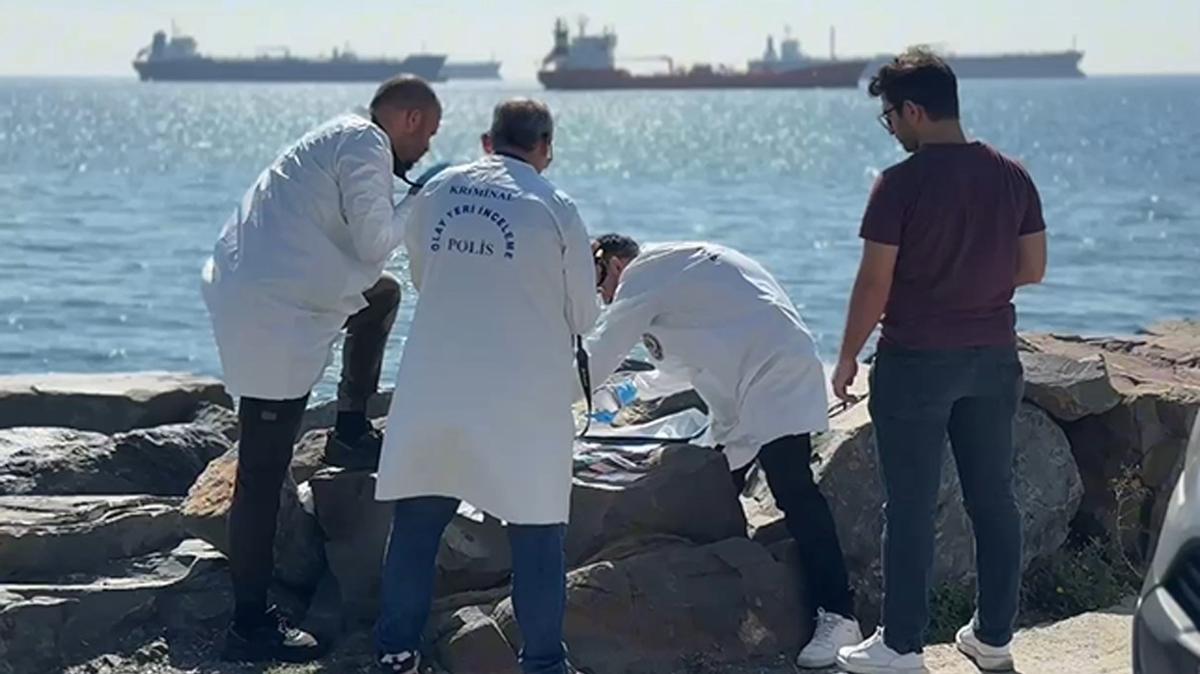 stanbul'da gen kadnn sahilde pheli lm!