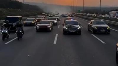 stanbul'da TEM'i birbirine kattlar: akarl gelin arabas yolu kesti, lks otomobiller drift att