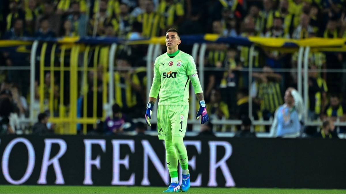 Fernando Muslera'dan ilgin paylam!