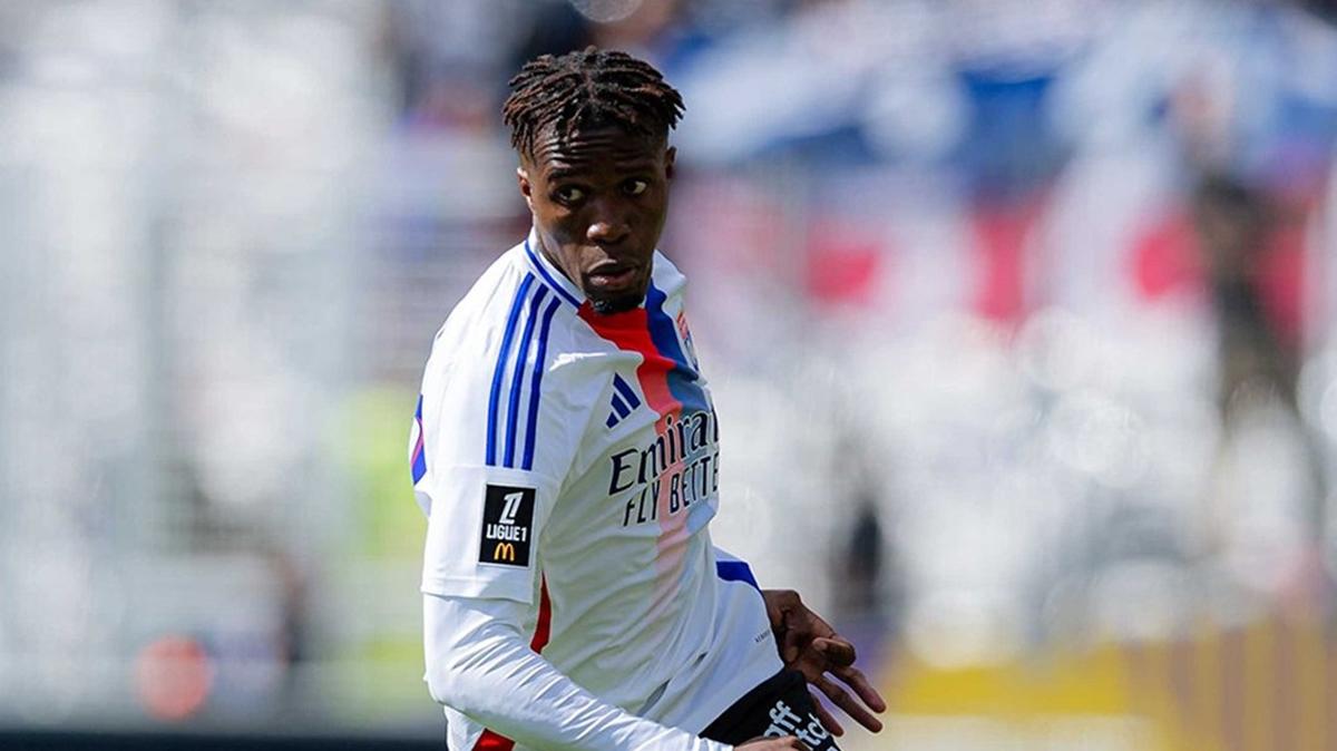 Zaha+11+ba%C5%9Flad%C4%B1%21;+Lyon+3+puan%C4%B1+ald%C4%B1