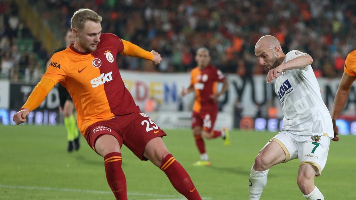 Galatasaray+ile+Alanyaspor+17.+randevuda