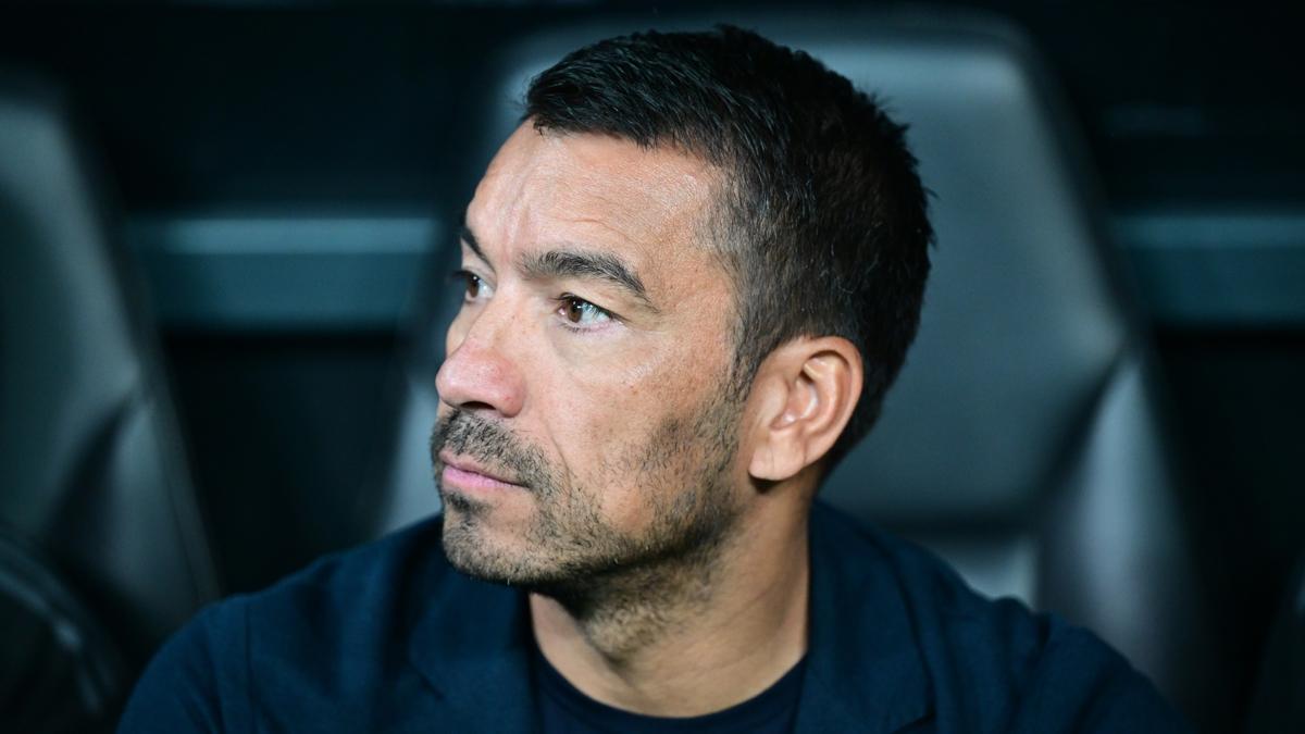 Van+Bronckhorst:+3+g%C3%BCnde+1+ma%C3%A7a+%C3%A7%C4%B1k%C4%B1yoruz