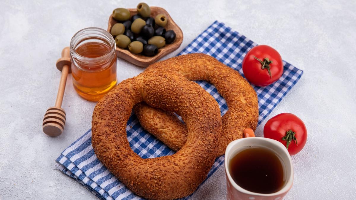 Azda kyr kyr dalan simit tarifi! Usta eflerin tarif defterinden... Kahvaltlk tr simit tarifi