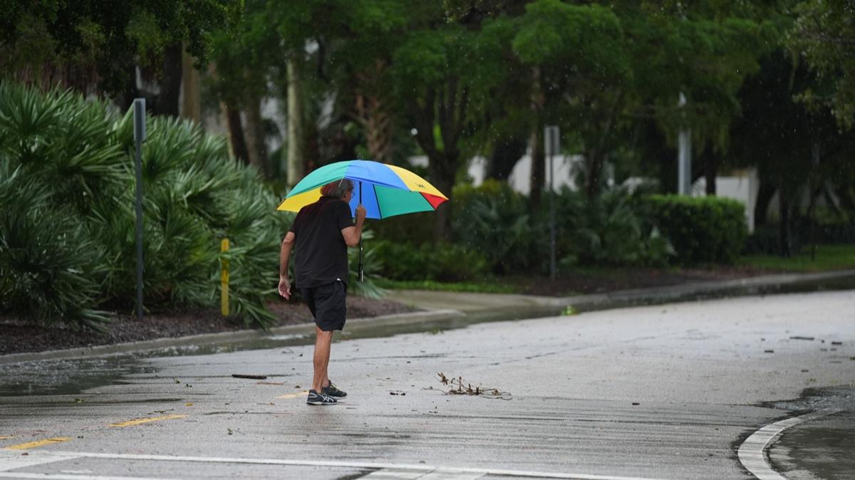 Milton Kasrgas Florida'ya ulat... OHAL ilan edildi!