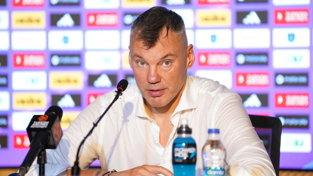 Jasikevicius'tan esprili yant! "LeBron James ile ilgileniyoruz"