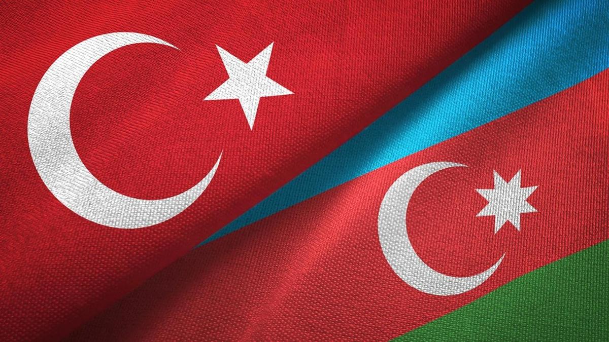 Azerbaycan'dan TBMM yelerine "Fahri Aksakal" nian