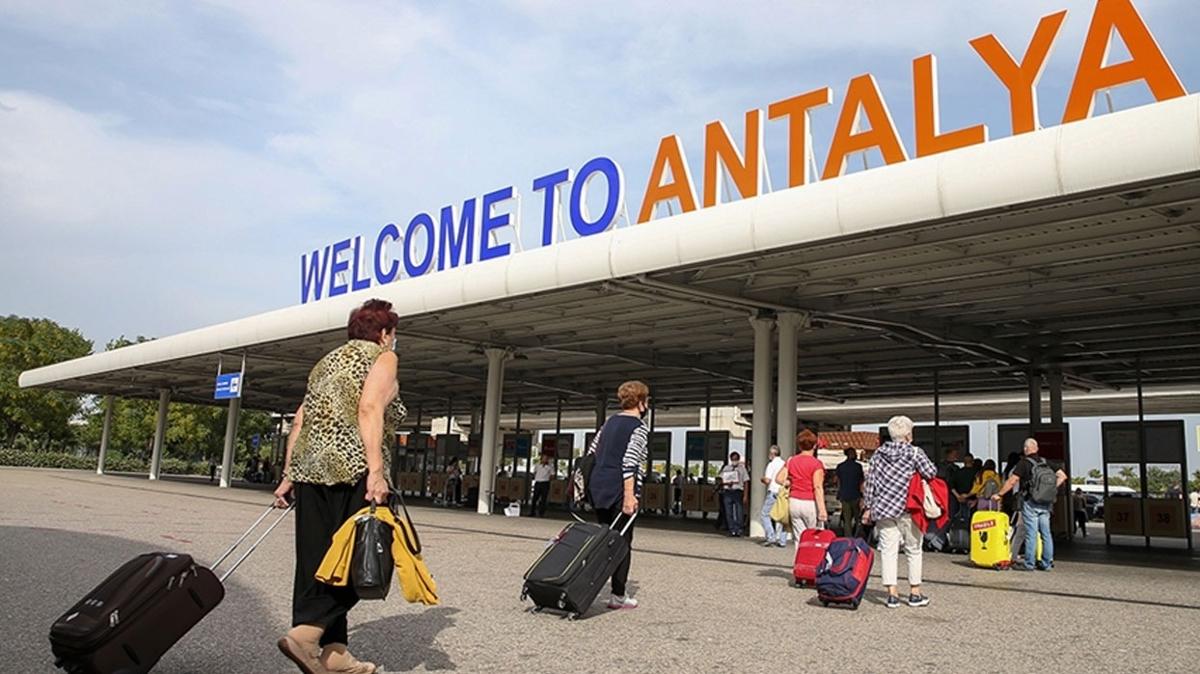 Antalya'ya turist akn