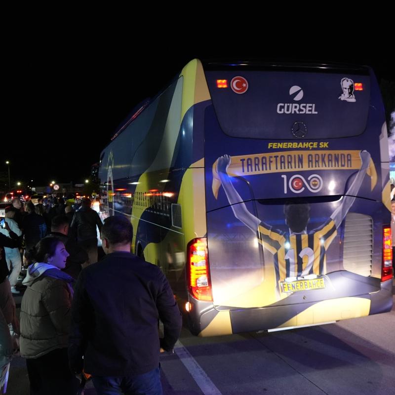 Fenerbahe kafilesine Samsun'da cokulu karlama