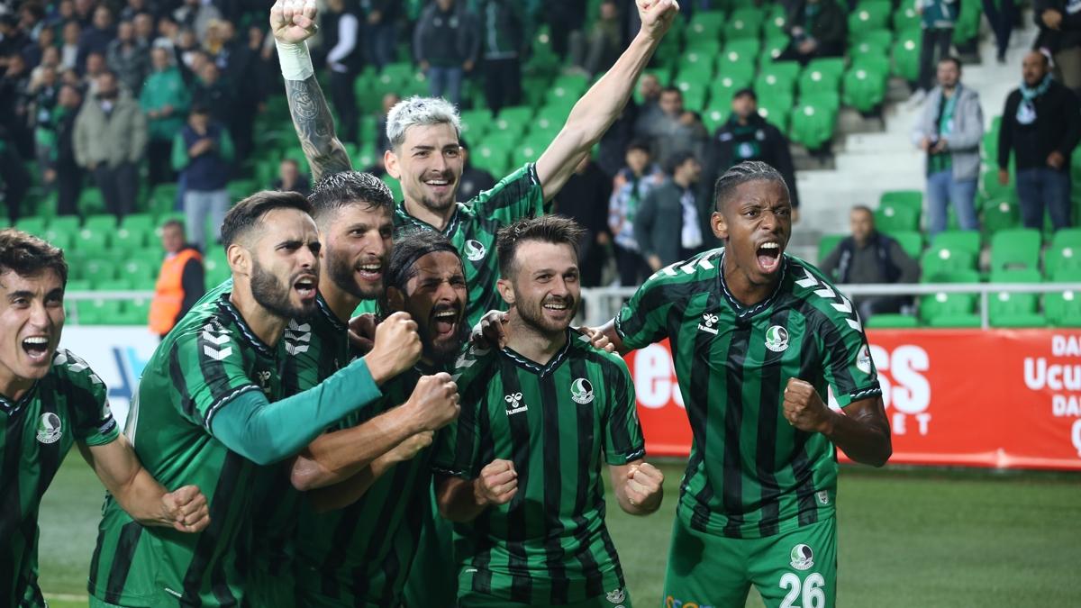 Sakaryaspor, stanbulspor engelini 3 golle geti