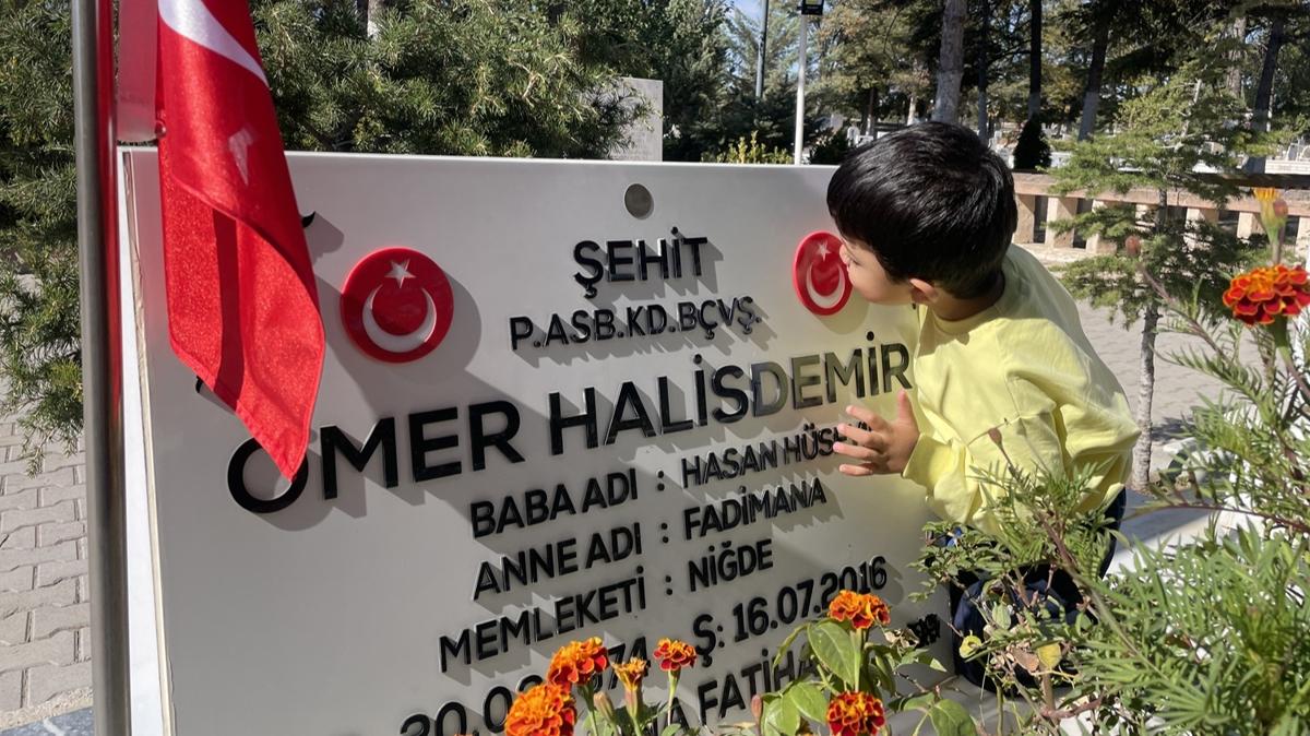 FET elebann lmnn ardndan ehit Halisdemir'in kabri ziyaret ediliyor