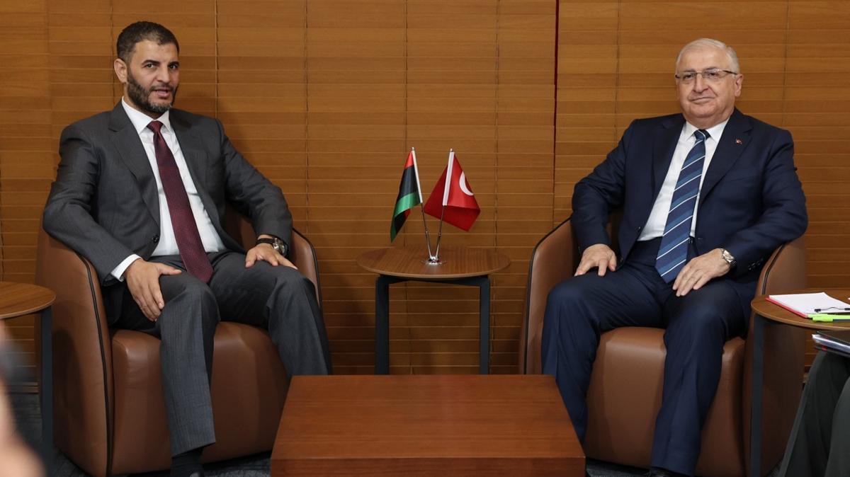 Milli Savunma Bakan Gler, Libya ileri Bakan'n kabul etti