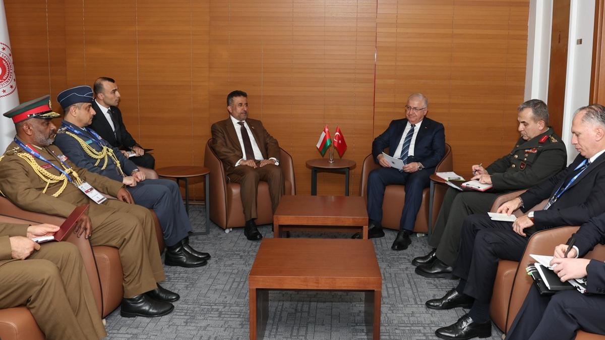 Milli Savunma Bakan Gler, Umman Savunma Bakanl Genel Sekreteri Zaabi ile grt