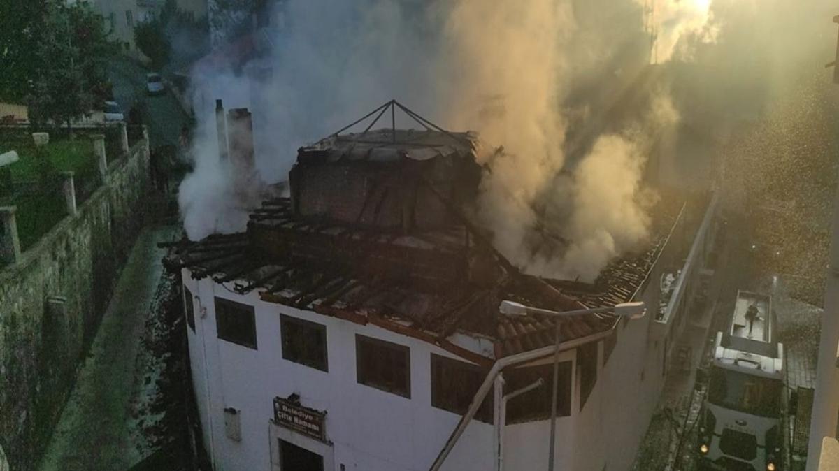 Tarihi hamam yangnda kullanlamaz hale geldi