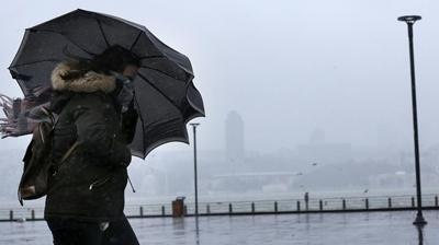 stanbul dahil birok kente saanak ya geliyor: Meteoroloji saat verip uyard