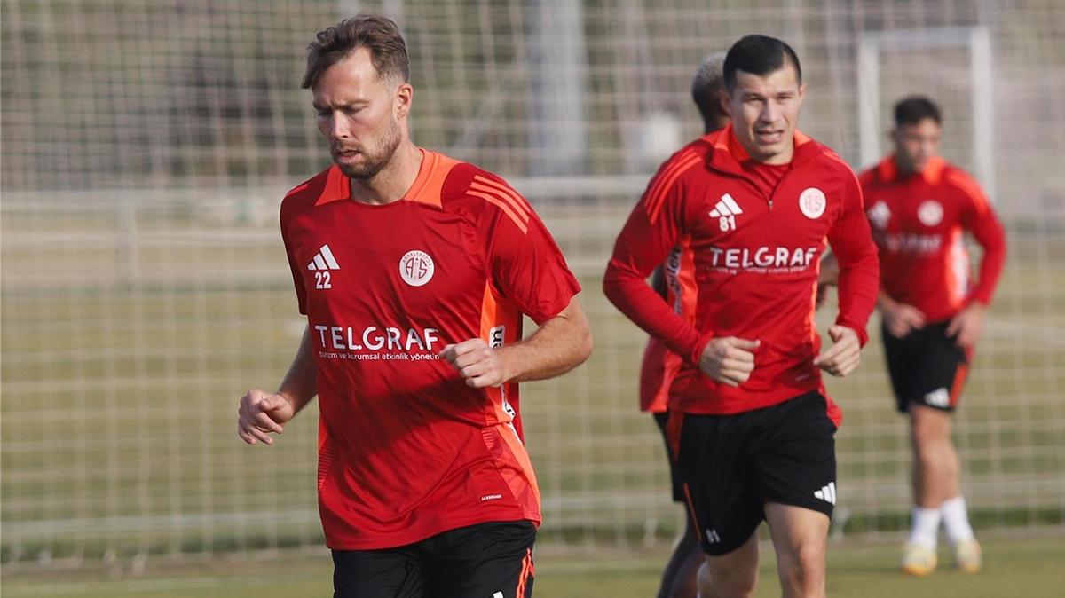 Antalyaspor, Alanyaspor hazrlklarna devam etti