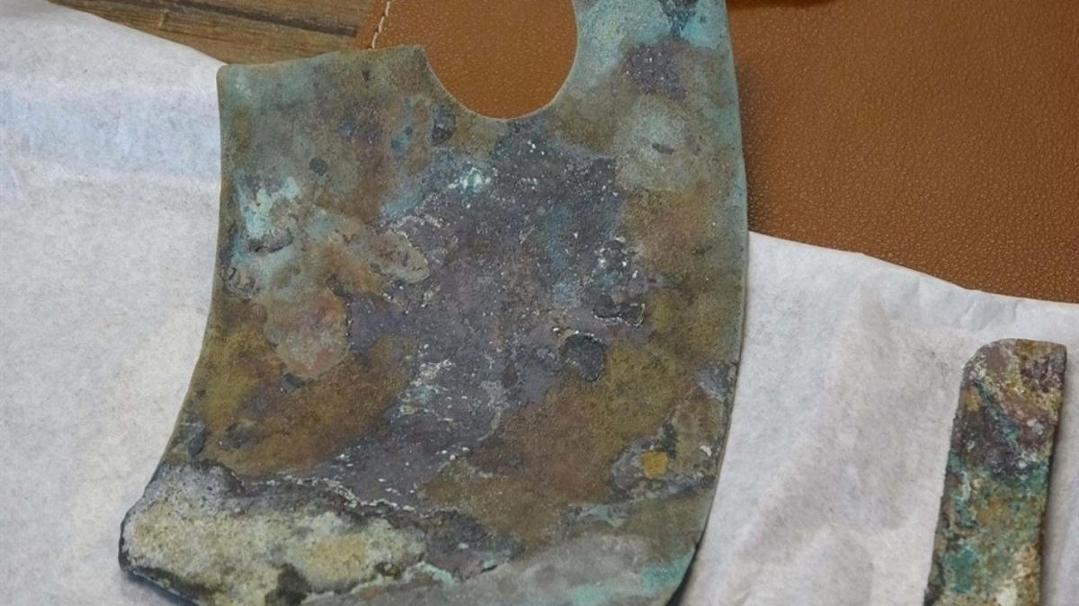 anakkale'de batrlan ngiliz gemisine ait paralar bulundu