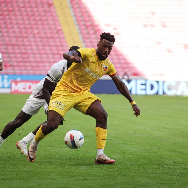 Kayserispor ligdeki ilk galibiyetini ald