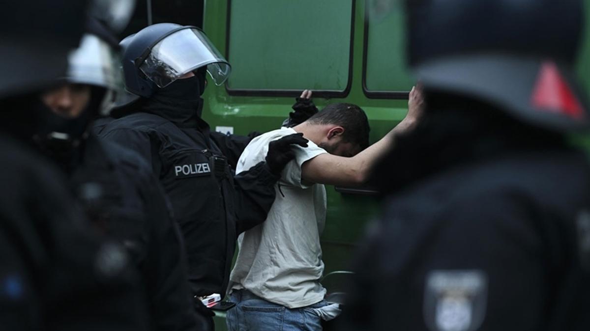 Berlin polisinin Filistin hazmszl... Protestoculara sert mdahale!