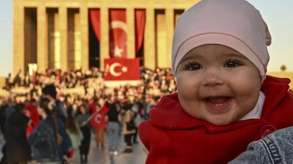 Antkabir'de 29 Ekim younluu! Yzbinlerce ziyaretiyi arlad