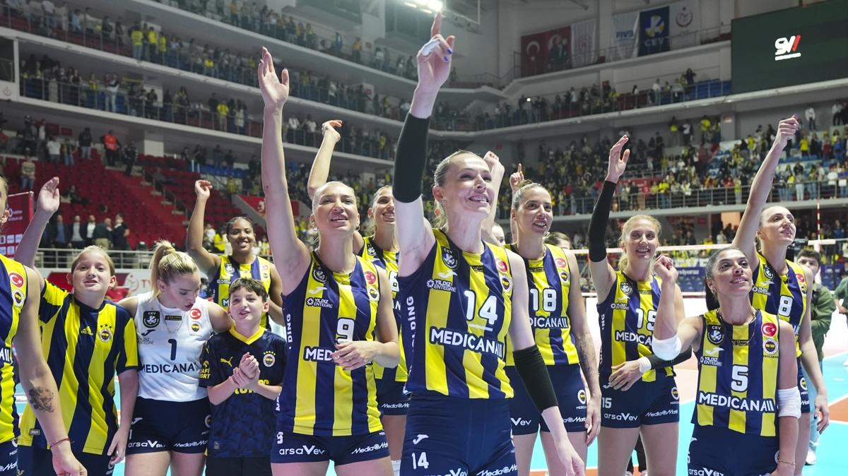 Fenerbahe Medicana, liderliini pekitirdi