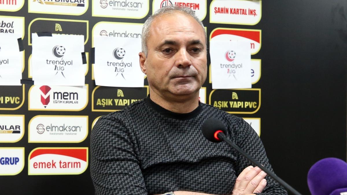 Erkan Szeri, anlurfaspor teknik direktrlk grevinden ayrld