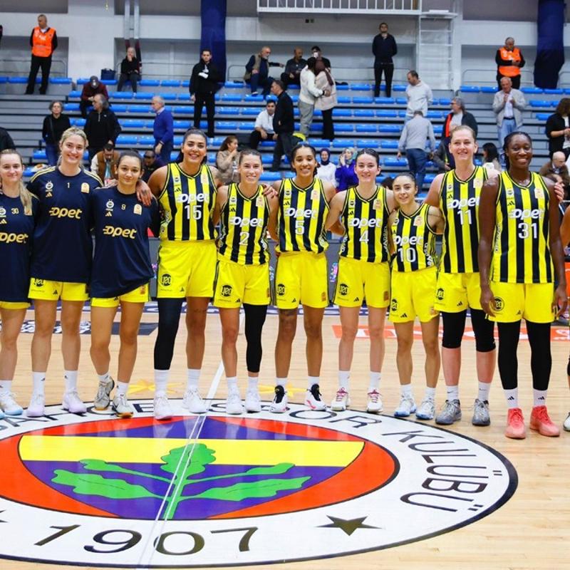 Fenerbahe Opet evinde kazanarak 5'te 5 yapt