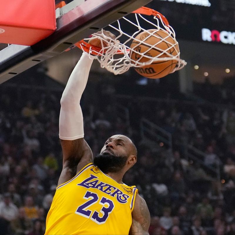 Lebron James, en kk oluyla da oynamaya scak bakyor