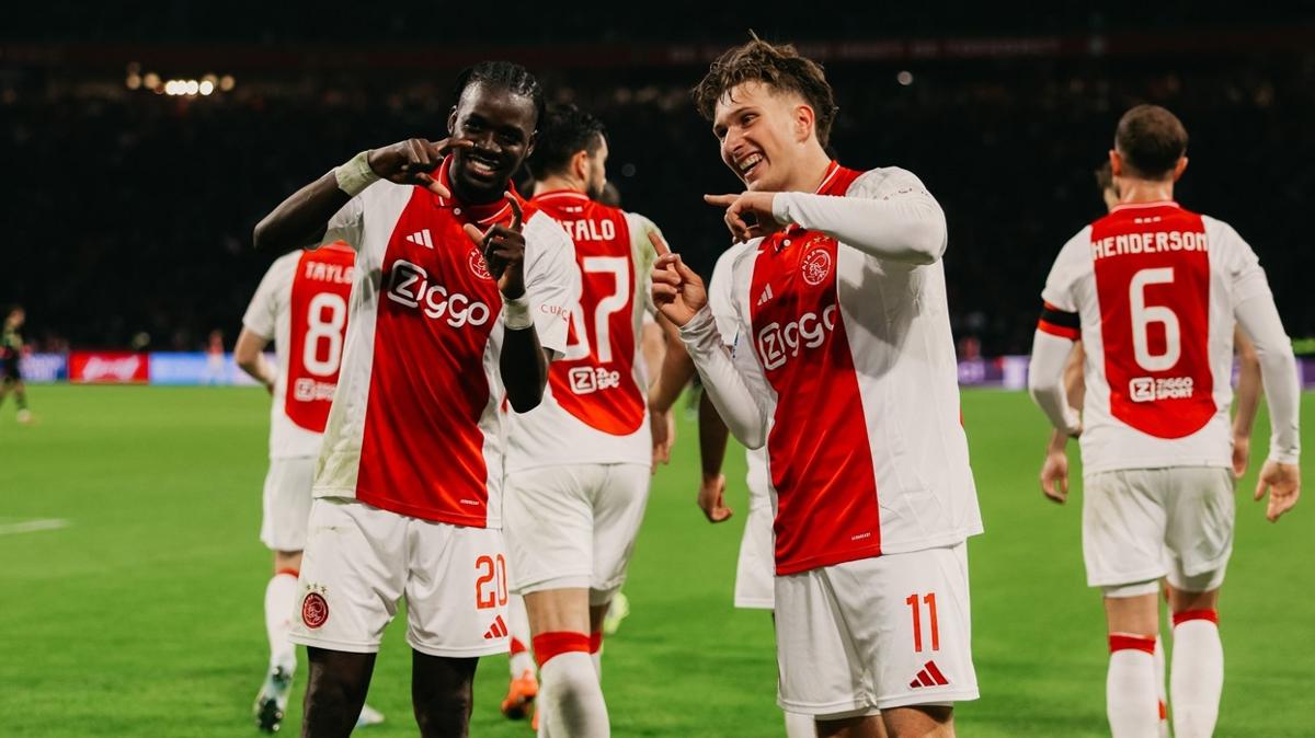 Hollanda'da dev mata kazanan Ajax