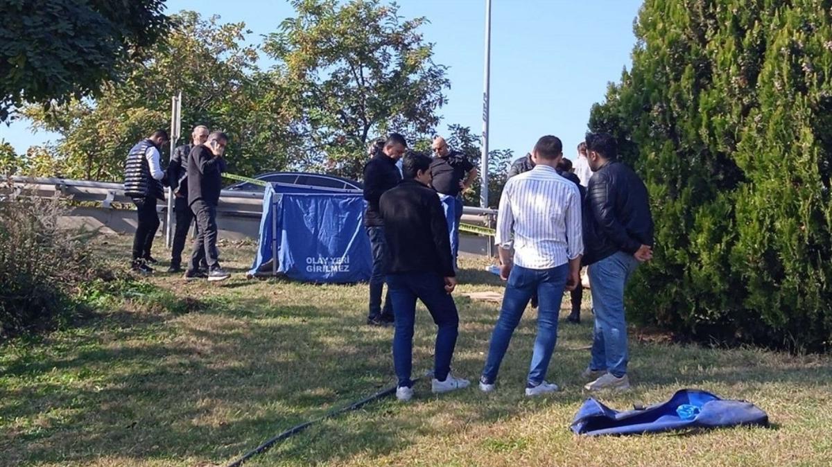 Pendik'te dehet! Yol kenarnda erkek cesedi bulundu