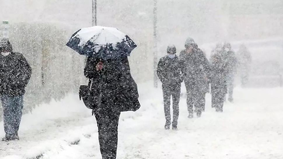 Souk hava dalgas geliyor... Kara k kapda: Bu blgelerde kar ve frtna var