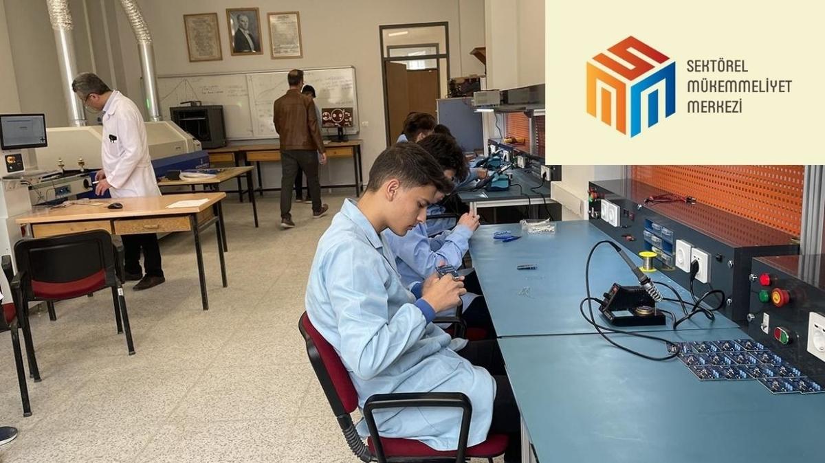 Eitimde kalitenin artrlmas iin 'Sektrel Mkemmeliyet Merkezleri' kuruldu