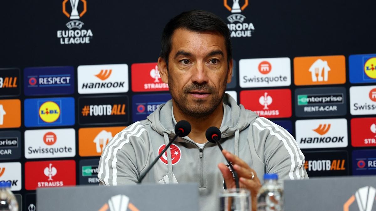 Van+Bronckhorst:+Kazanmam%C4%B1z+gerekiyor