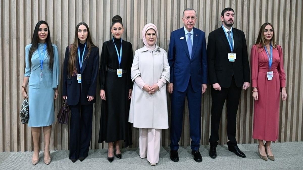 Emine Erdoan COP29'ta lider eleriyle grt