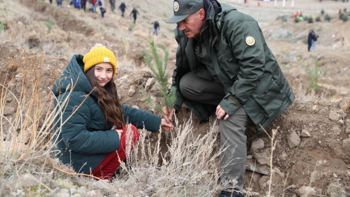 'Gelecee nefes' iin 6 ilde 56 bin 500 fidan toprakla bulutu