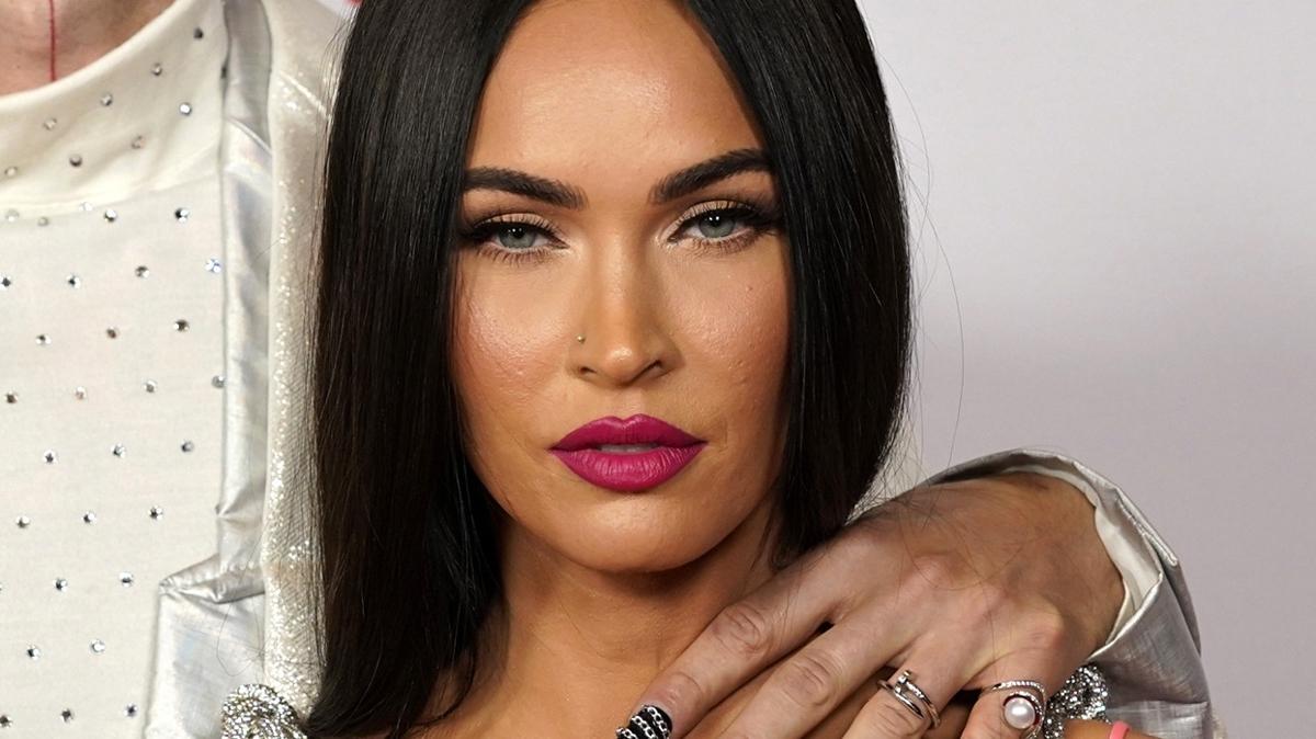 Megan Fox ailesini geniletiyor! Drdnc bebek yolda