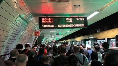 stanbul'da faciadan dnld! Metroda panik anlar