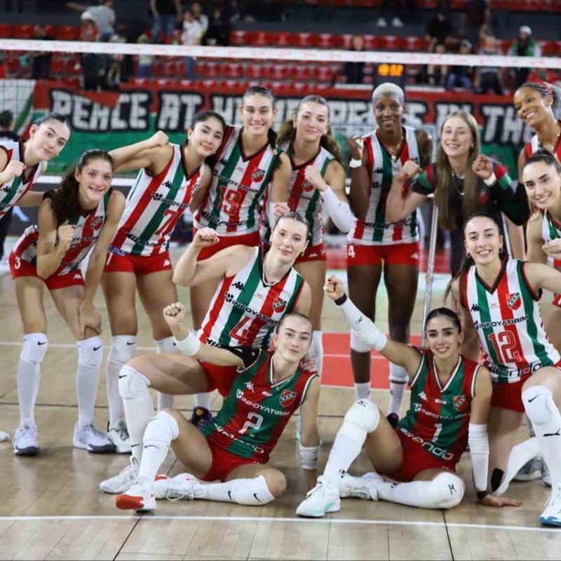 Kadn voleybolunda zmir derbisi