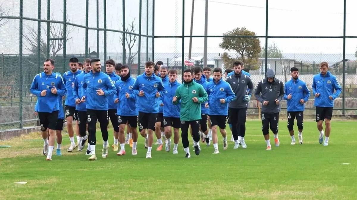 Menemen FK i sahada ilk yenilgisini Somaspor'dan ald