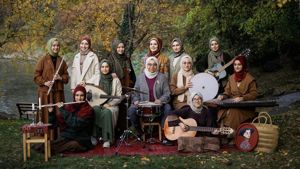 Farkl ya ve mesleklerden 19 kadn orkestra kurdu