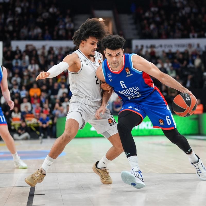 Anadolu Efes, Paris Basket karsnda kayp