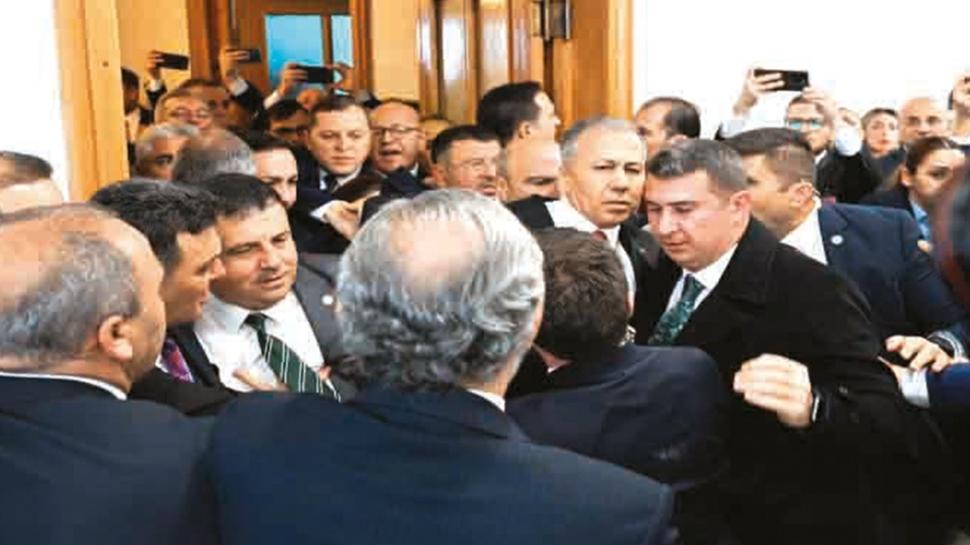 CHP'den Meclis'te kayyum ekyal