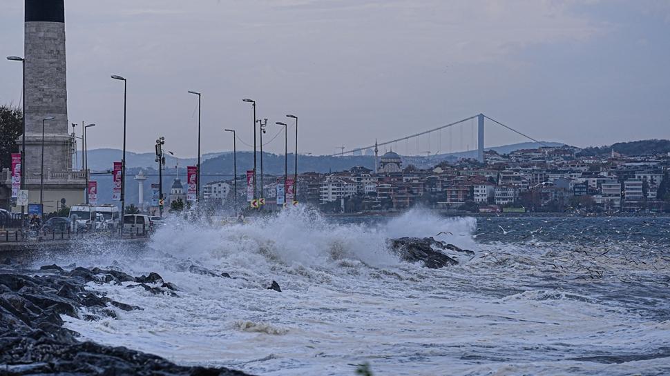 stanbul lodosa hazrlksz yakaland... iddetli ya hayat fel etti